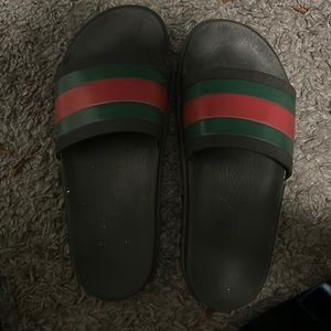 Used Gucci slides